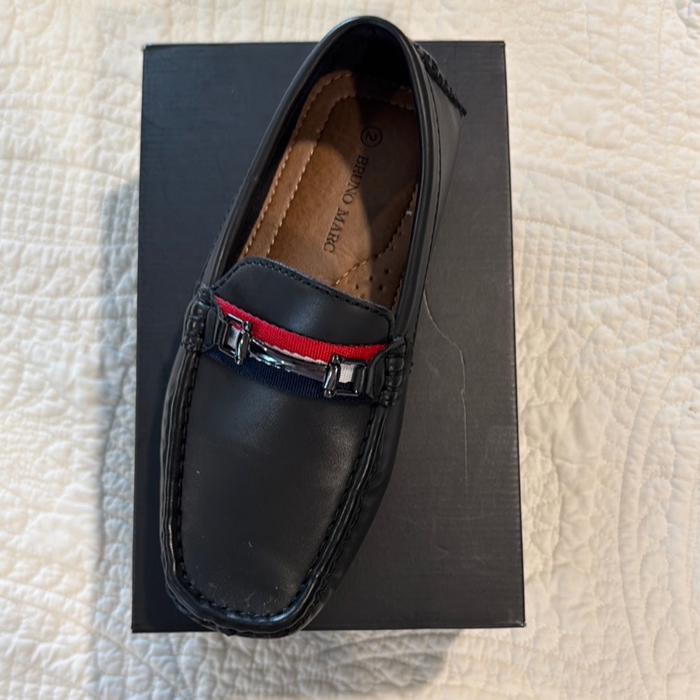 Black and Red Slip-On Loafers with Ribbon Detail